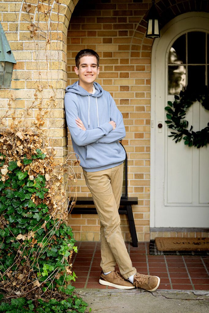 Waukesha senior photographer. Milwaukee senior photographer. Brookfield academy senior.